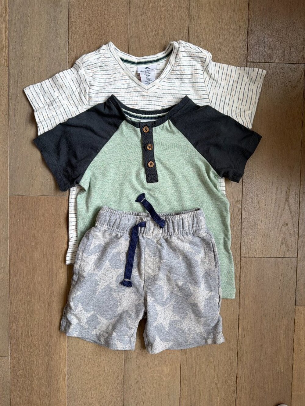 Tommy Bahama Bundle XS Size 4T (2 Shirts, 1 Shorts)